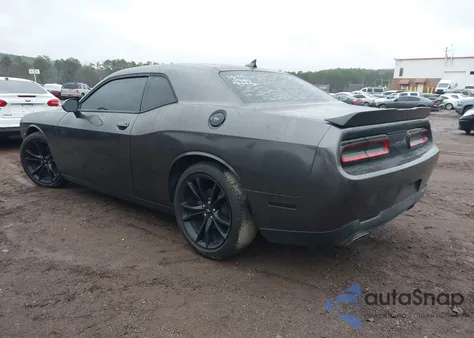 2018 Dodge Challenger Sxt Plus z USA, uszkodzony, nr VIN 2C3CDZAG2JH252139